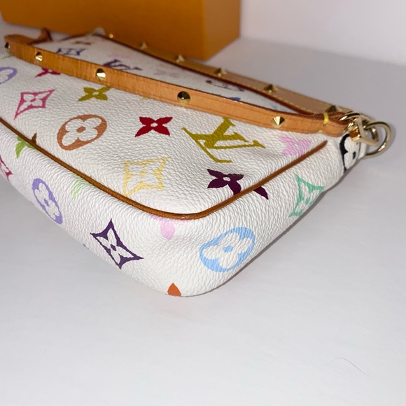 ❌❌SOLD❌❌ Louis Vuitton multi colour pochette. - Picture 4 of 9